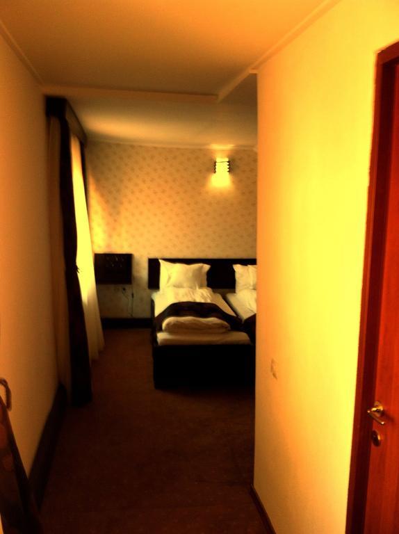 Chic City Rooms ซิวิโชอารา ห้อง รูปภาพ